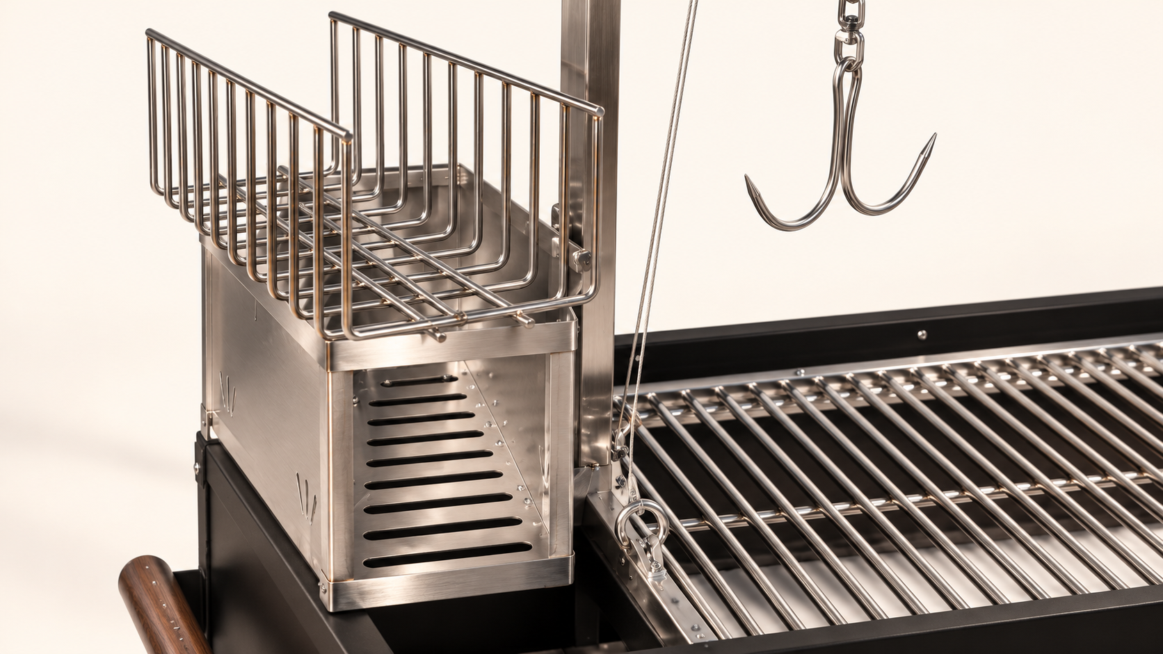 Close-up of the brasero firebox and grate mechanism